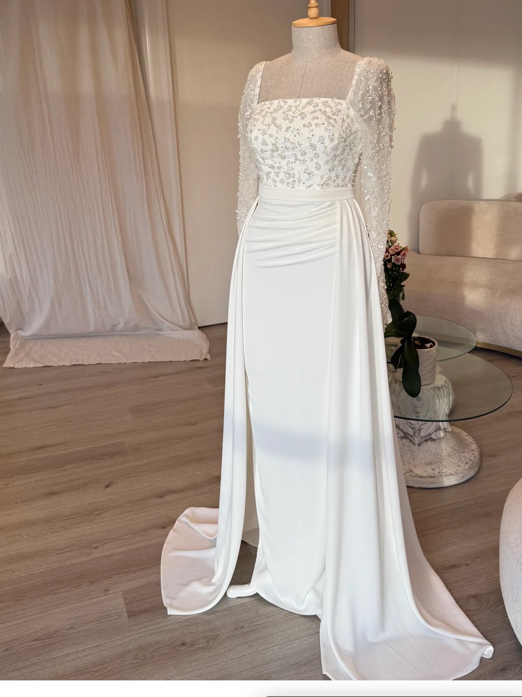 Wedding dress product image (2)