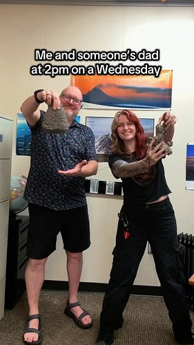 Posing with rocks like men pose with fish: Dave edition 

#science #rocks #fish #tinder