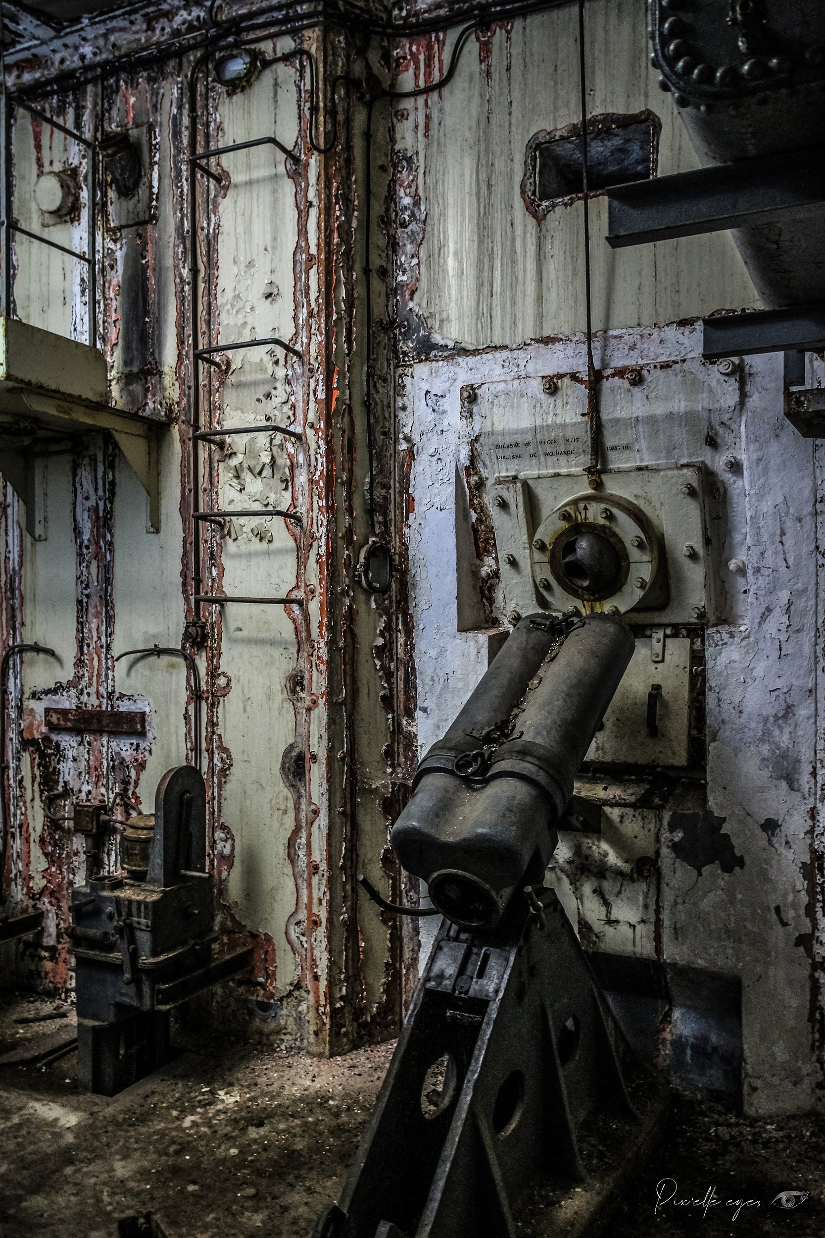 Fine Art Photography – Bunker L’Arche de Noé – Echoes of Defense product image (1)