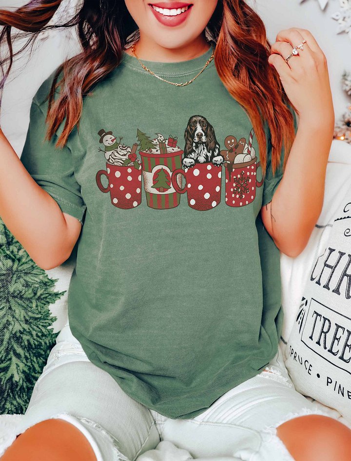 Cute Cocker Spaniel(Liver) in a Christmas Cup T-Shirt | Funny Christmas Pup in a Cup product image (16)