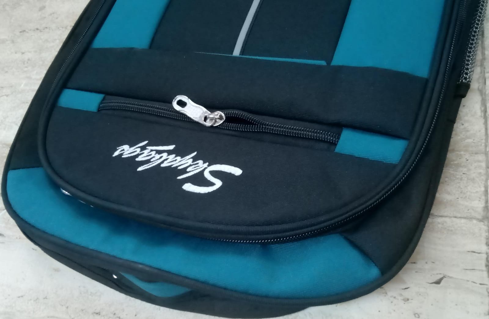 school bag product image (2)
