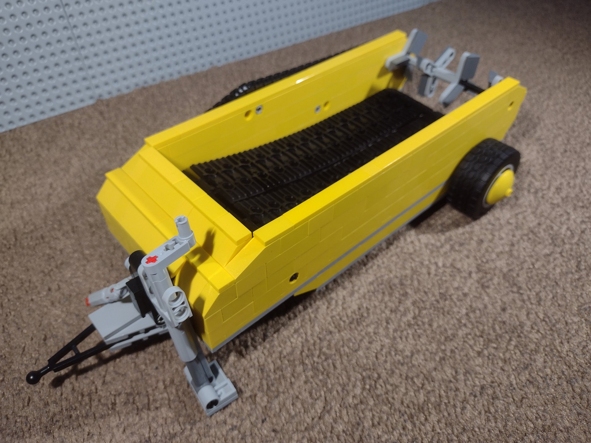 Manure Spreader for Working Tractor MOC Instructions product image (1)