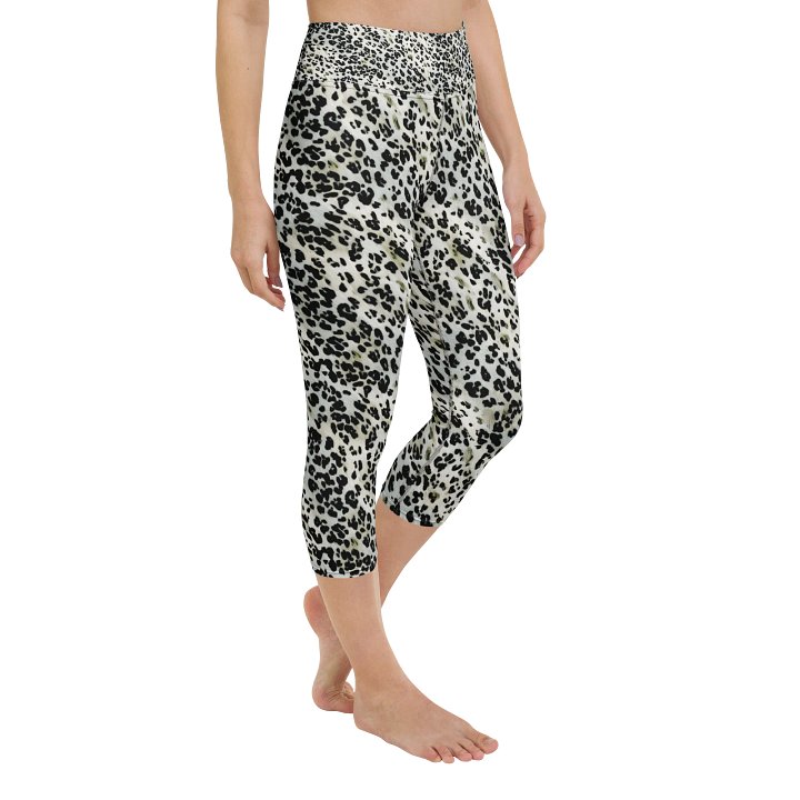 Green Leopard Capri Leggings product image (2)