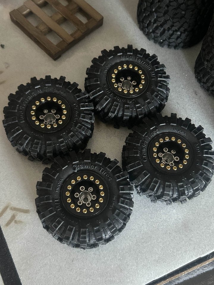 Mofo wheels / injora tires product image (2)