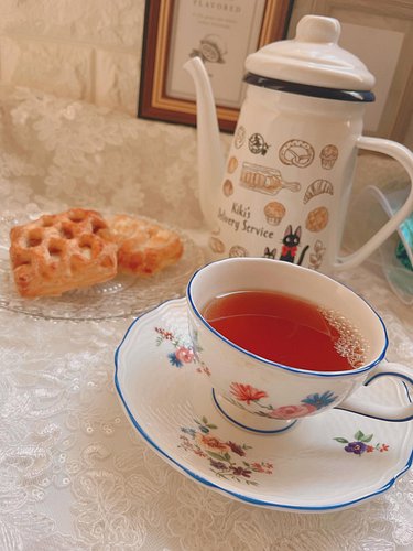 𝕋𝕖𝕒 𝕋𝕚𝕞𝕖 𓂃 𓈒𓏸

🫖 6 / 50 cups #50TeaChallenge 

Paris Tea Blend from Harney and Sons with some danishes 🌿🍞

#todayscupoftea #t...