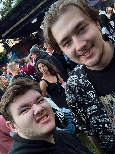 Proč se furt tak ksichtim tvl? No každopádně, legendu jakou Ventolin je, jsem si nemohl nechat ujít - aneb, když jedu z hub! ...