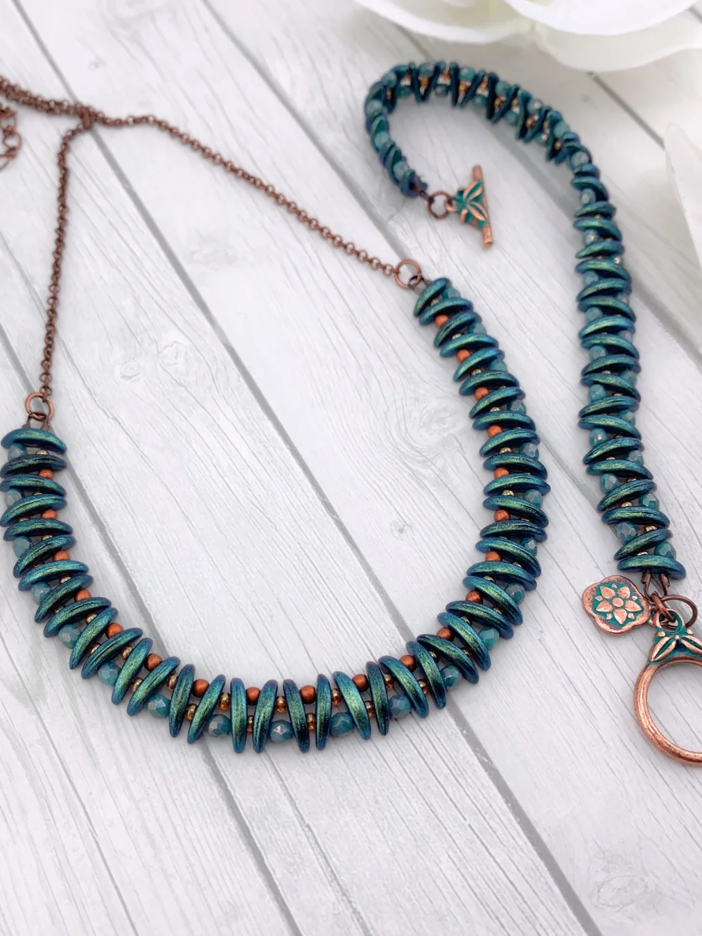 Classy Crescent Necklace and Bracelet Set - Green product image (2)