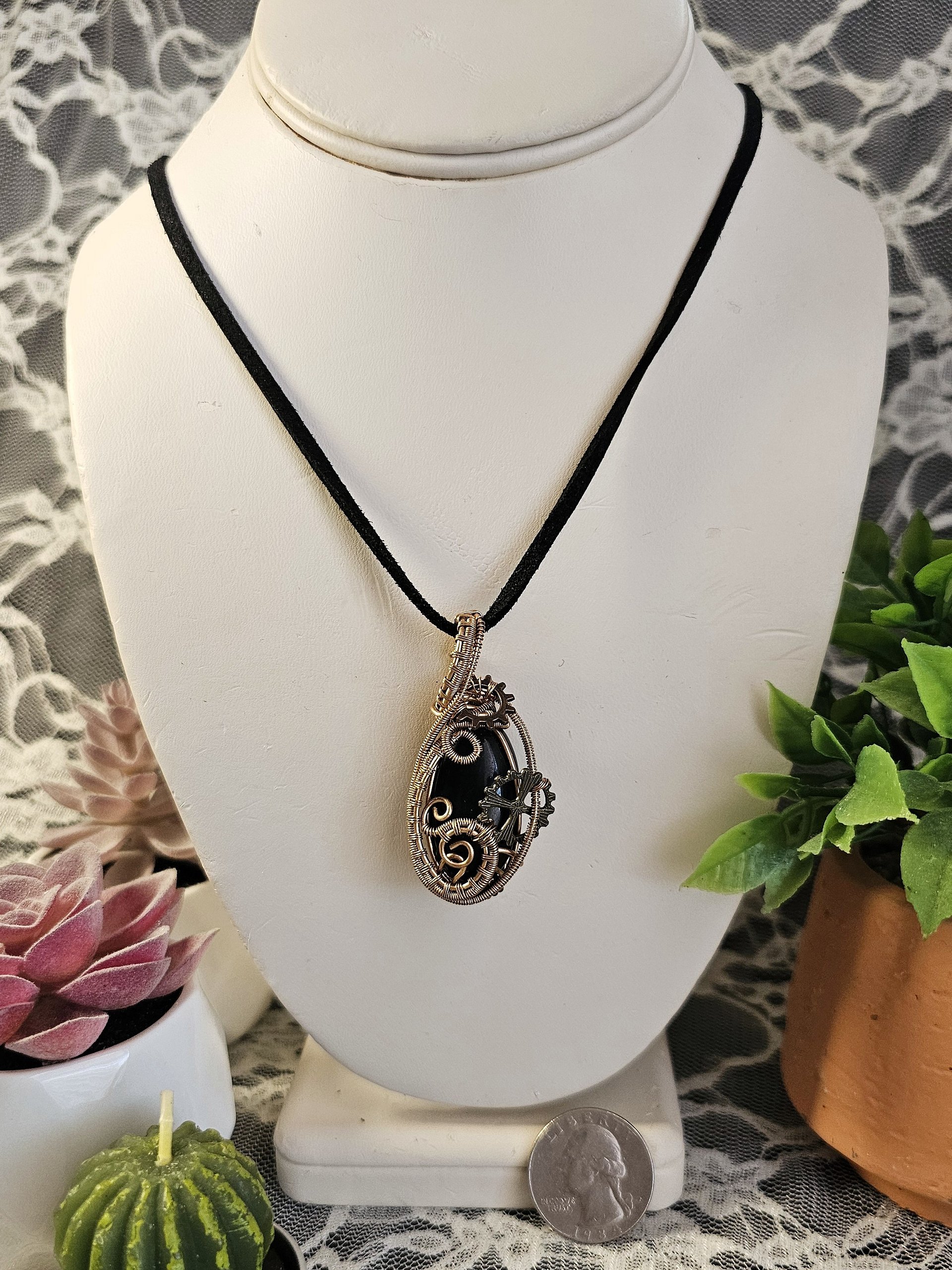 Medium Oval Design Pendants product image (2)