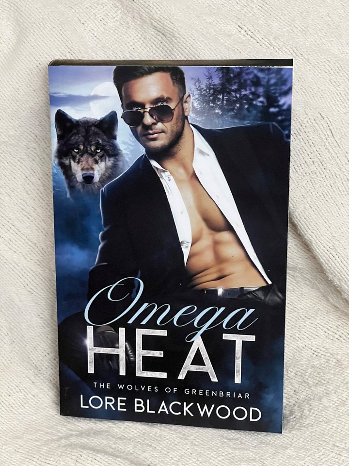 Special Edition OMEGA HEAT with Black and Gold Page Edges product image (1)