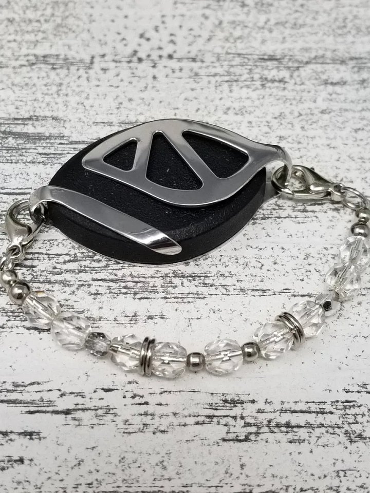 Shimmer Bracelet | Czech Glass | Handmade Accessory for Bellabeat Leaf Urban & Ivy product image (2)