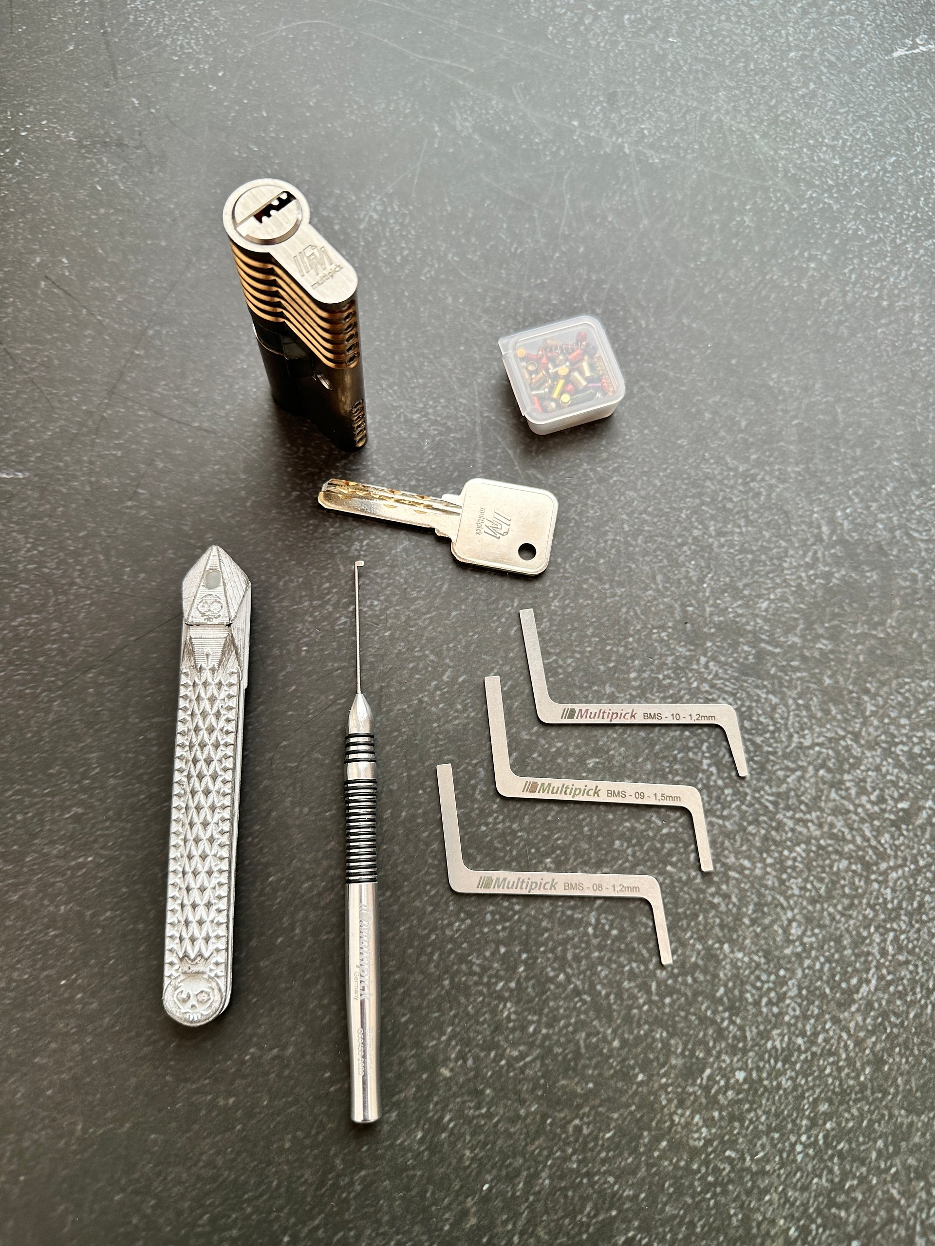 Used Dimple Lock Starter Set product image (2)