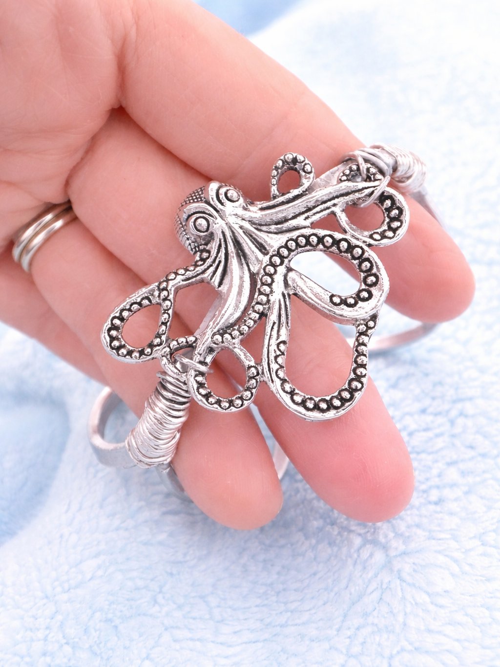 MFD-00309 | Tidal Embrace Octopus Adjustable Bracelet product image (1)