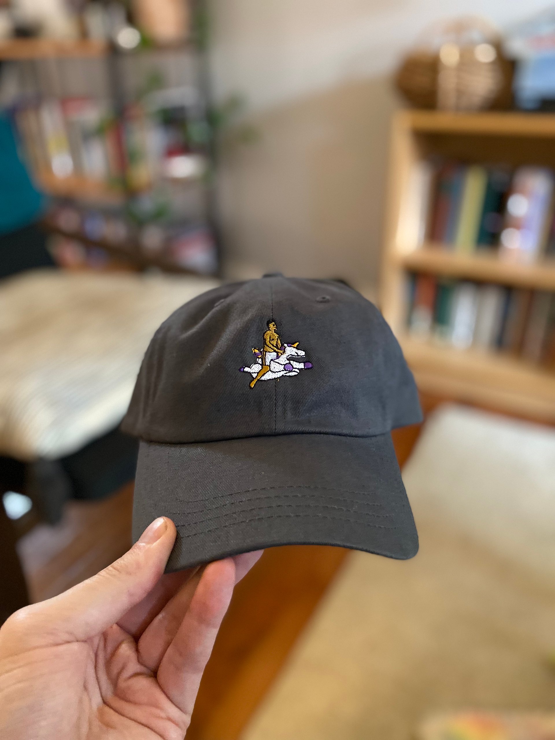 Saka on a hat product image (17)