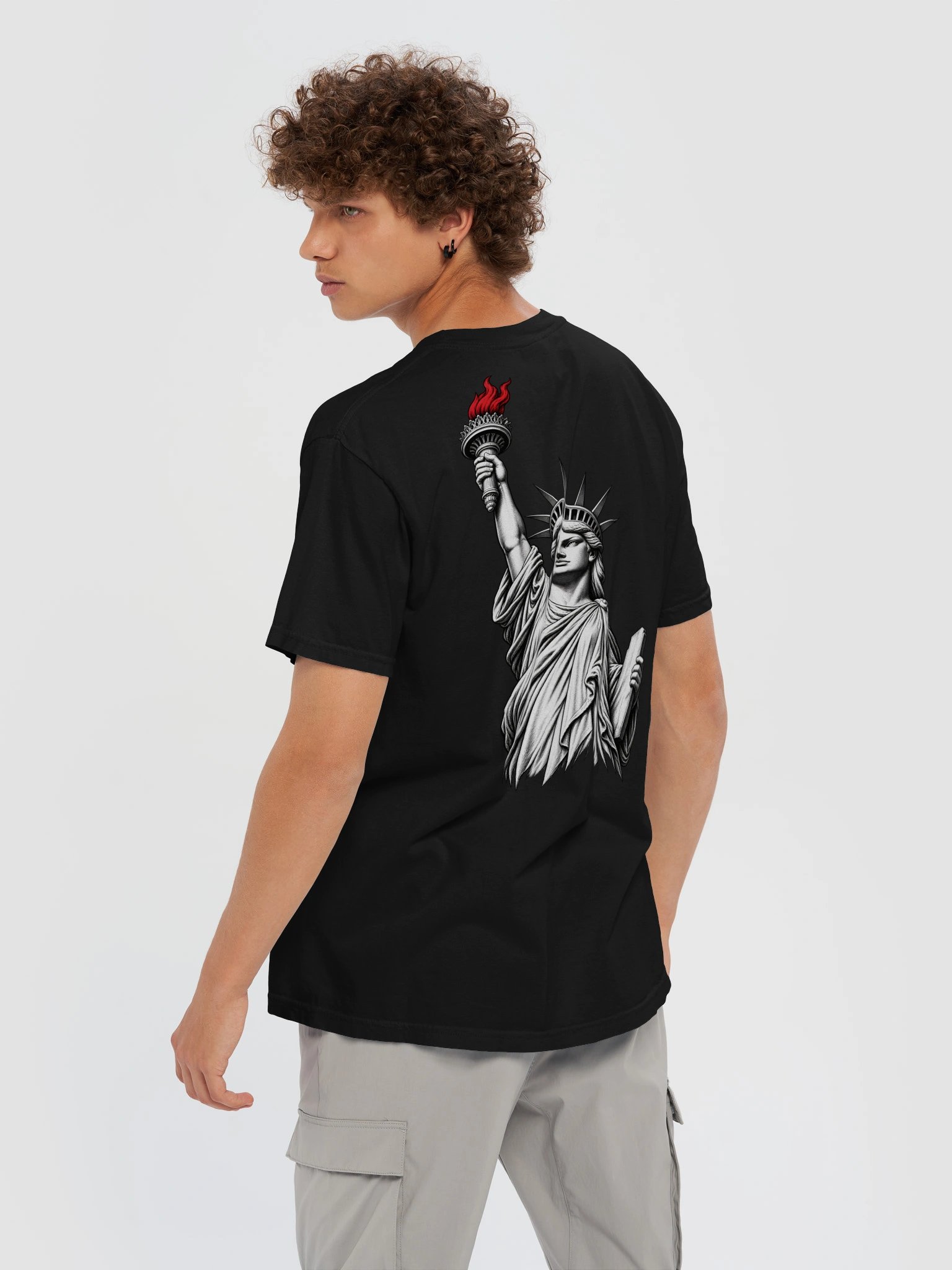 The Born Free Statue of Liberty T-Shirt product image (6)