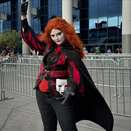 DAY 2 OF LVL UP EXPO 2026 !! [Bolaire Lathalia]
I’m genuinely so proud of this cosplay oh my god— sewing the vest was absolut...