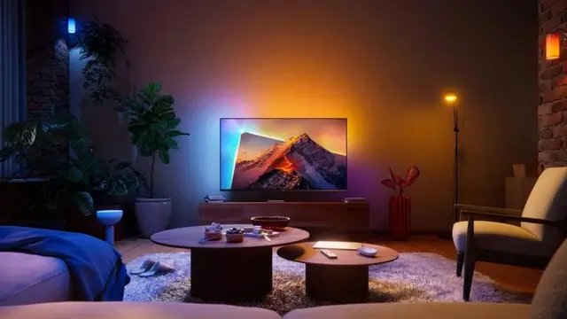 Sur Son-Vidéo.com, vous avez le téléviseur Philips 75PQS8601 en promo à 999 euros au lieu de 1 099 euros, pour passer de bons moments avec de l'Ambilight sur une surface de 75 pouces.  [Lire la suite] --- Téléchargez notre application Android et iOS ! Vous pourrez y lire nos articles, dossiers, et regarder nos dernières vidéos YouTube.
