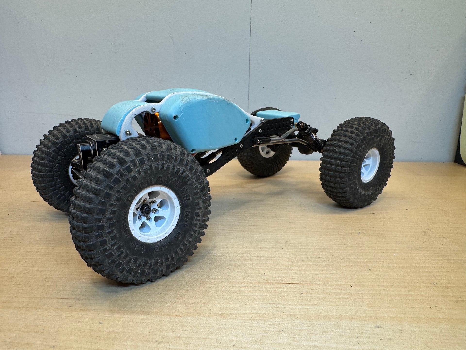 Scx24 Nuthatch product image (1)