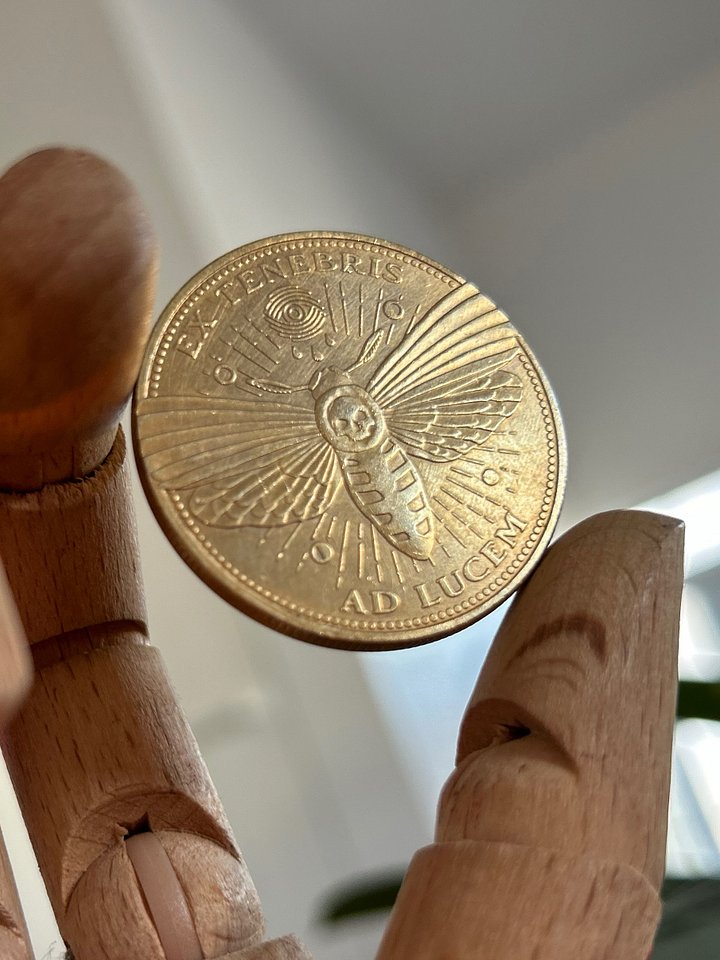 EX TENEBRIS Gold Talisman product image (1)