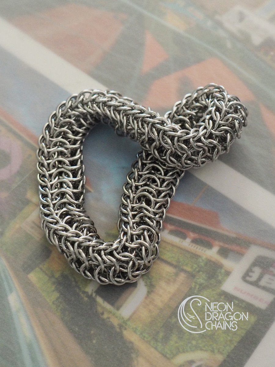 Mobius Fidget Toy / Stainless Steel product image (1)