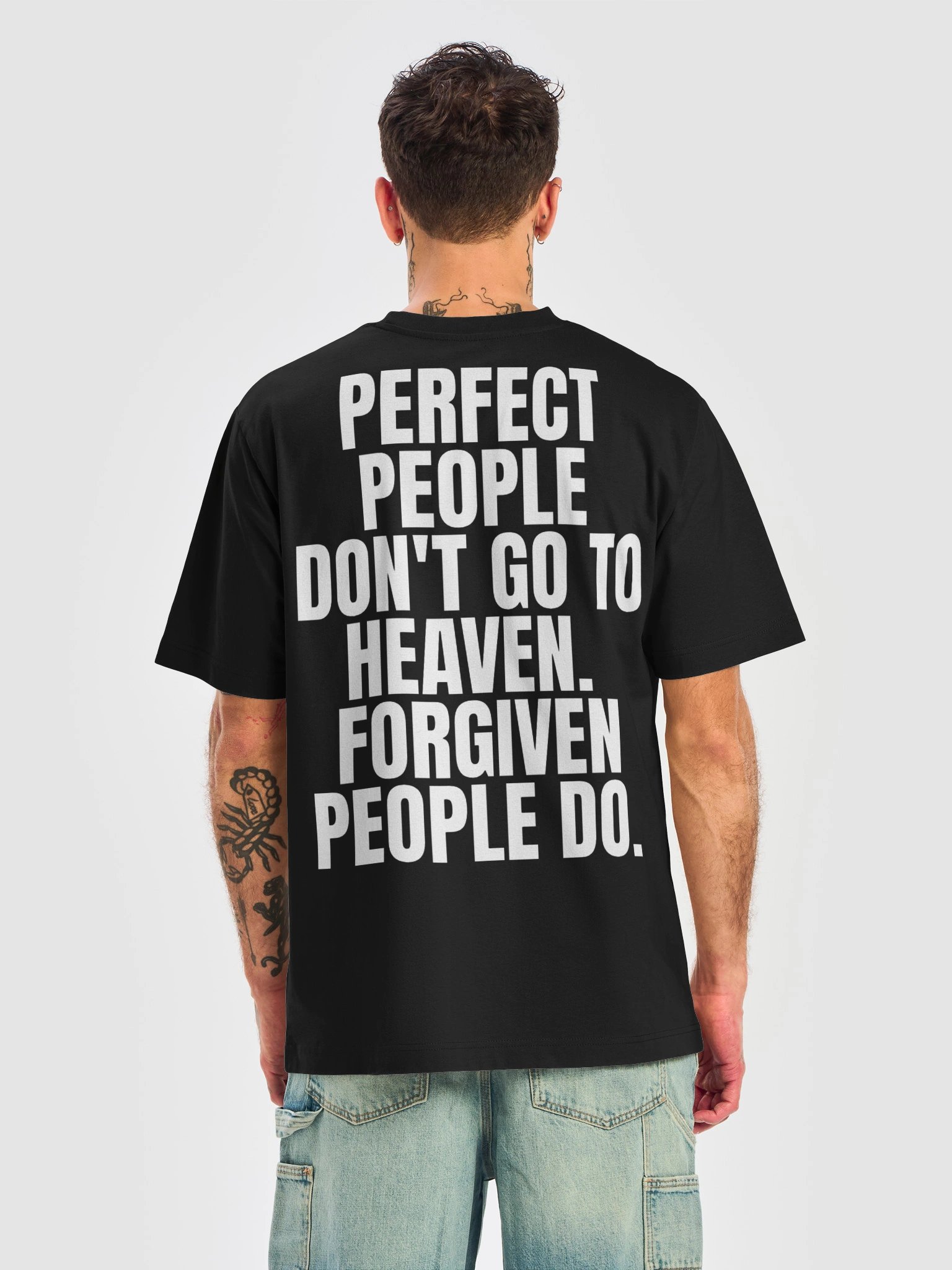 forgiven people tee - black product image (1)