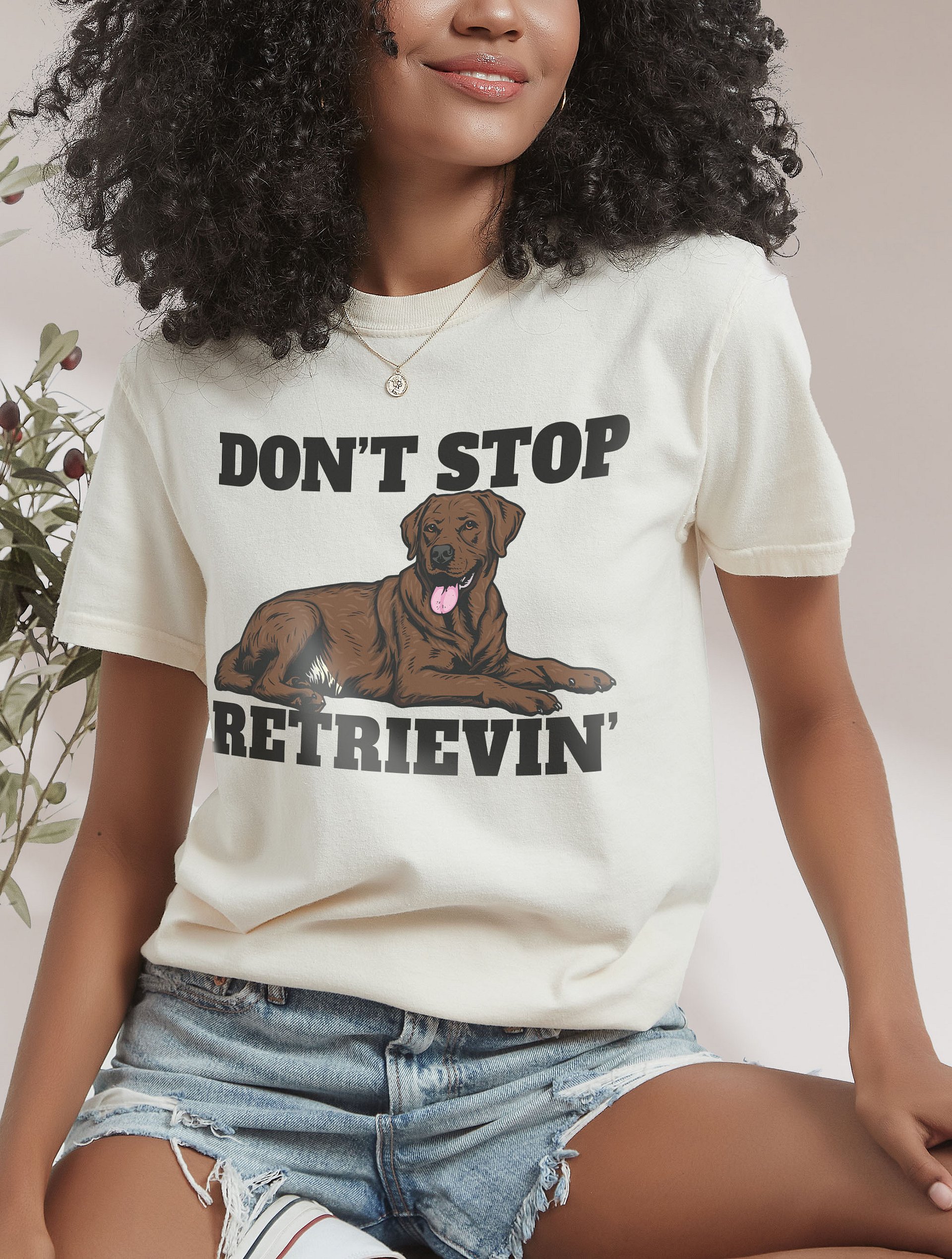 Don't Stop Retrievin' T-Shirt of a Labrador Retriever (Choco) | Funny T-Shirt for Lab Paw-rents product image (2)