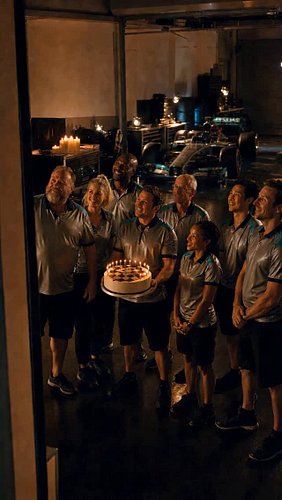 The whole garage kept it quiet all day.

Twenty years old, leading the world championship.

Congrats, Kimi 🎂

#kimiantonelli #f1