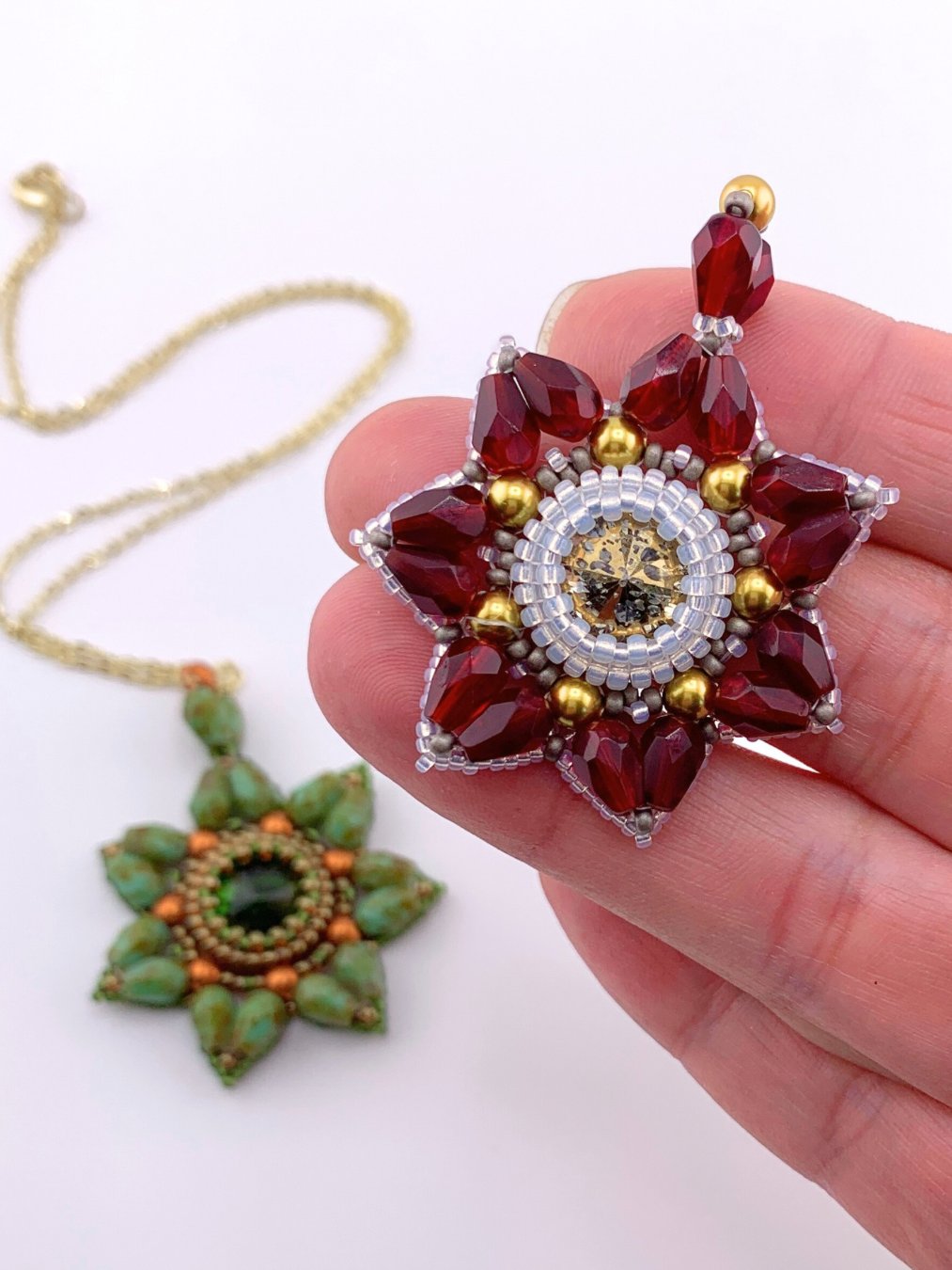 Floral Reflection Beaded Pendant - Red/Gold product image (4)