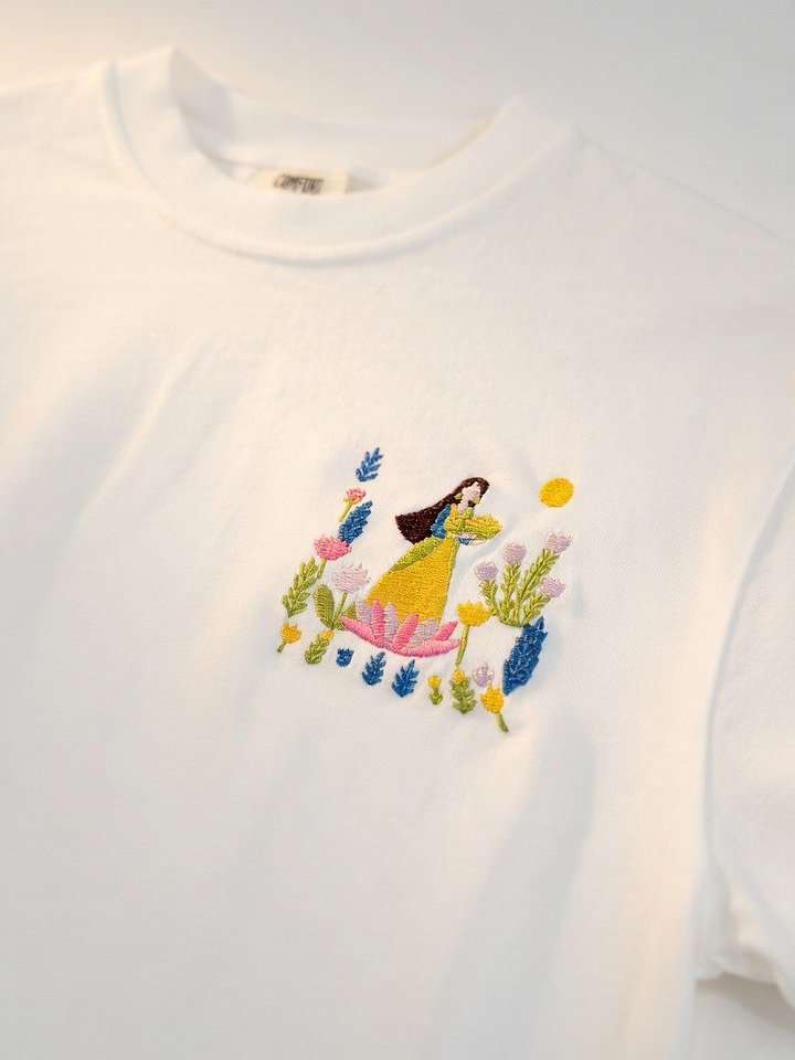 Om Shreem Mahalakshmiyei Namaha — The Radiance of Abundance (WHITE) product image (1)