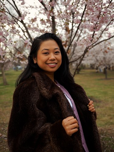 Cherry blossoms in Chicago 🥰 
Remember: the grass is green where you water it. So make sure to pour into yourself 🌱 

#cherry...