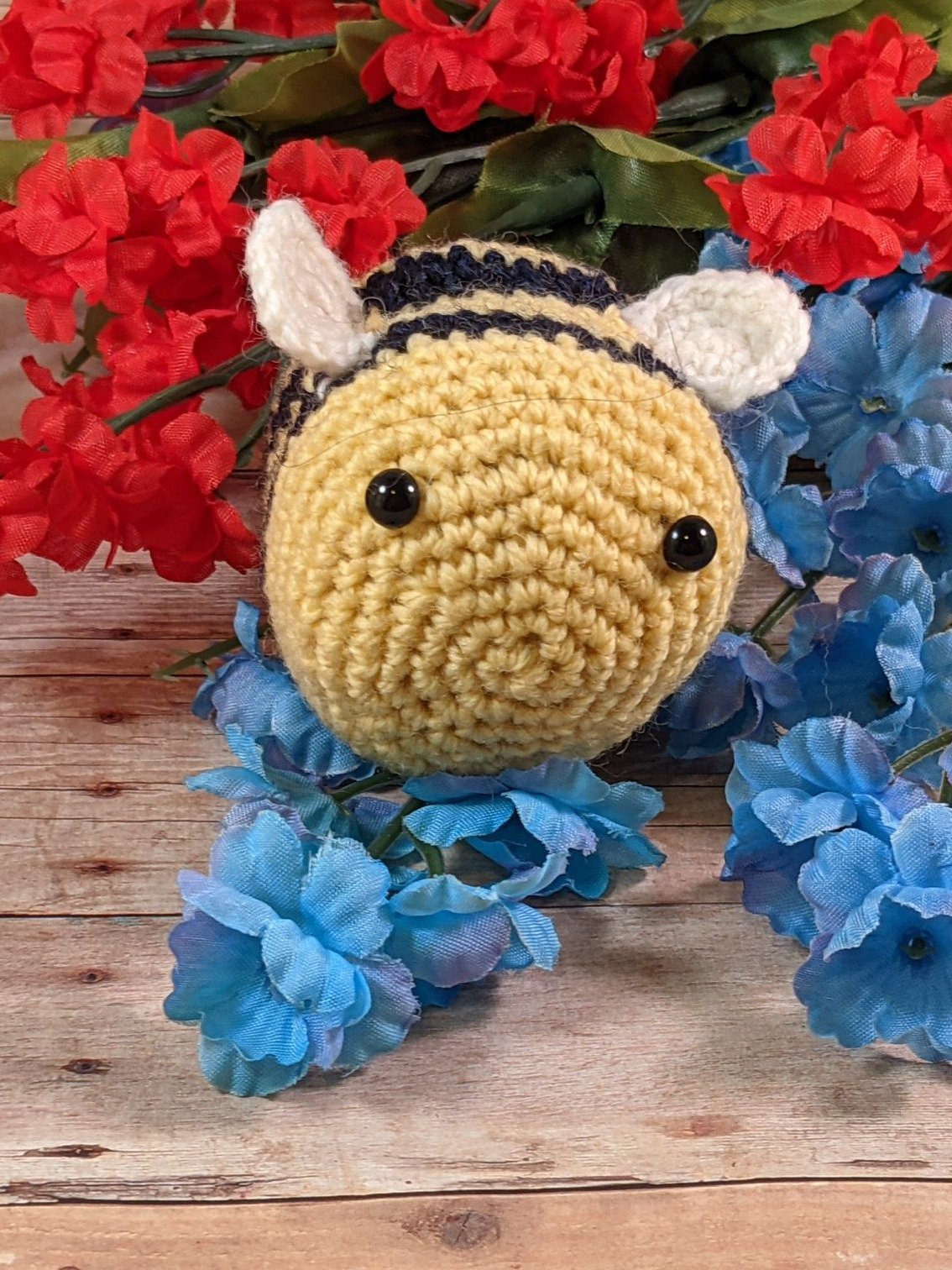 [PRE-ORDER] Bee Plush product image (2)