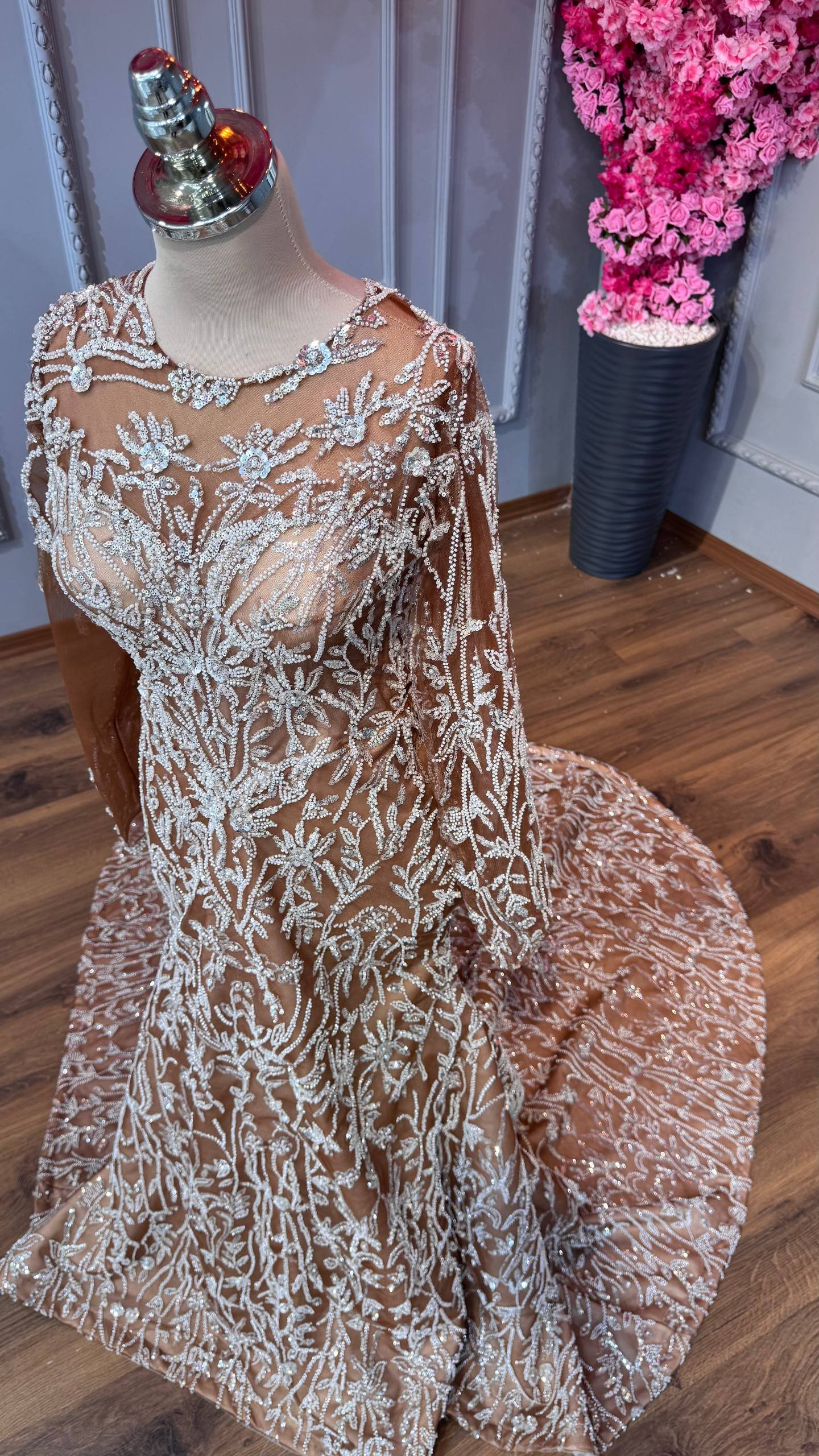 Wedding dress product image (2)