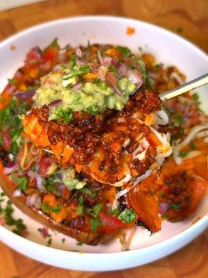 Mexican Stuffed Sweet Potatoes 𝐅𝐔𝐋𝐋 𝐑𝐄𝐂𝐈𝐏𝐄 𝐎𝐍 𝐌𝐘 𝐁𝐋𝐎𝐆 𝐃𝐫𝐯𝐞𝐠𝐚𝐧𝐛𝐥𝐨𝐠 𝐝𝐨𝐭 𝐜𝐨𝐦 (𝐋𝐈𝐍𝐊 𝐈𝐍 𝐌𝐘 𝐁𝐈𝐎)  #healthyrecipe #easyrecipes #quickrecipes #vegan #easyfood 