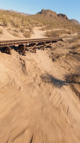 Fun flight in the desert 🌵🏜️

Setup:
@iflightgo - Nazgul 5
@djiglobal - DJI goggles integra
@jumper_rc - Jumper T-Lite radio ...