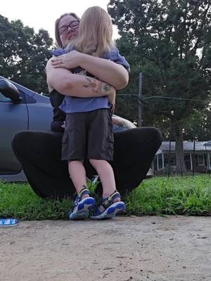 Swapping into kindergarten mode like... #boymom #firstdayofschool #raisingbabydragons 