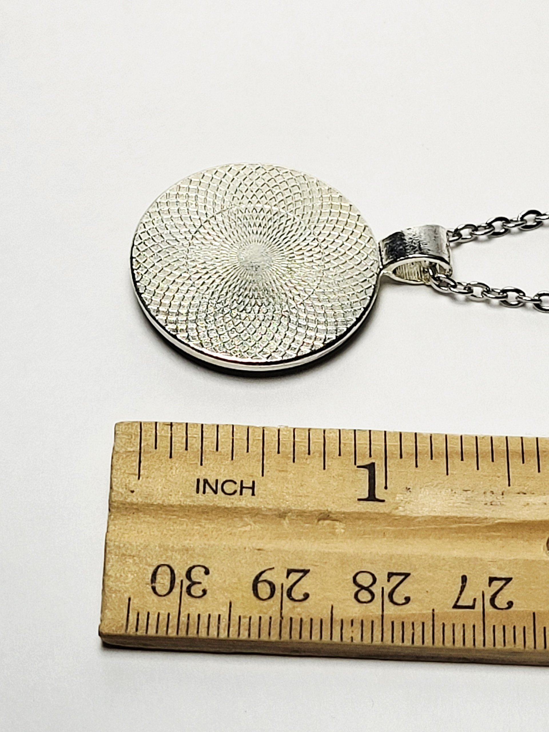 Familiar's Gaze Black Cat Pendant product image (4)