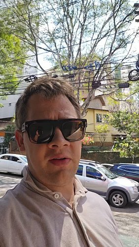 Pourquoi supprimer les arbres en ville est une catastrophe écologique et thermique ! 🌳🏙️
​En me baladant dans les rues au Bré...