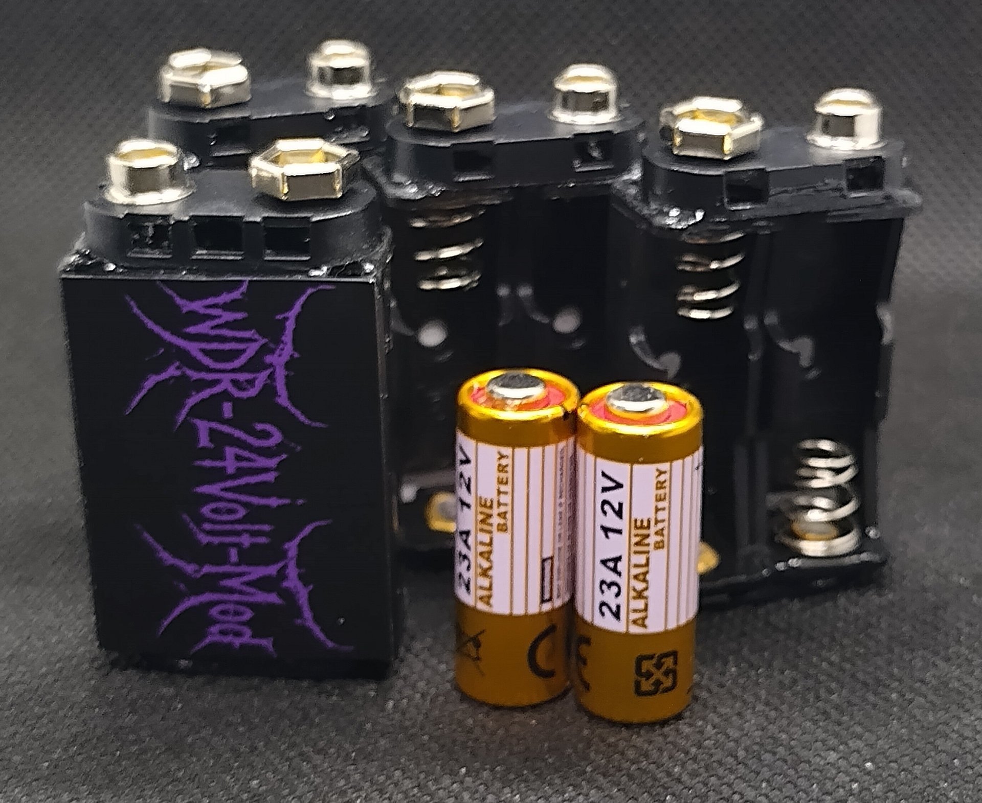 WDR-24Volt-Mod Active Guitar/Bass Booster For EMG & Fluence (Batteries Included) product image (2)