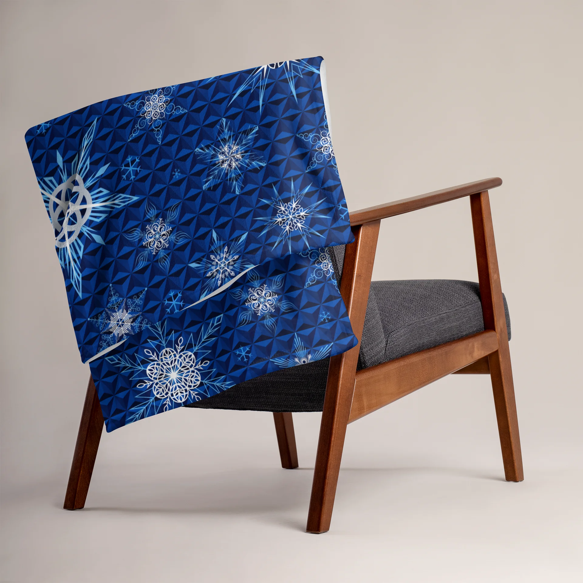 Futuristic Fractals Throw Blanket product image (4)