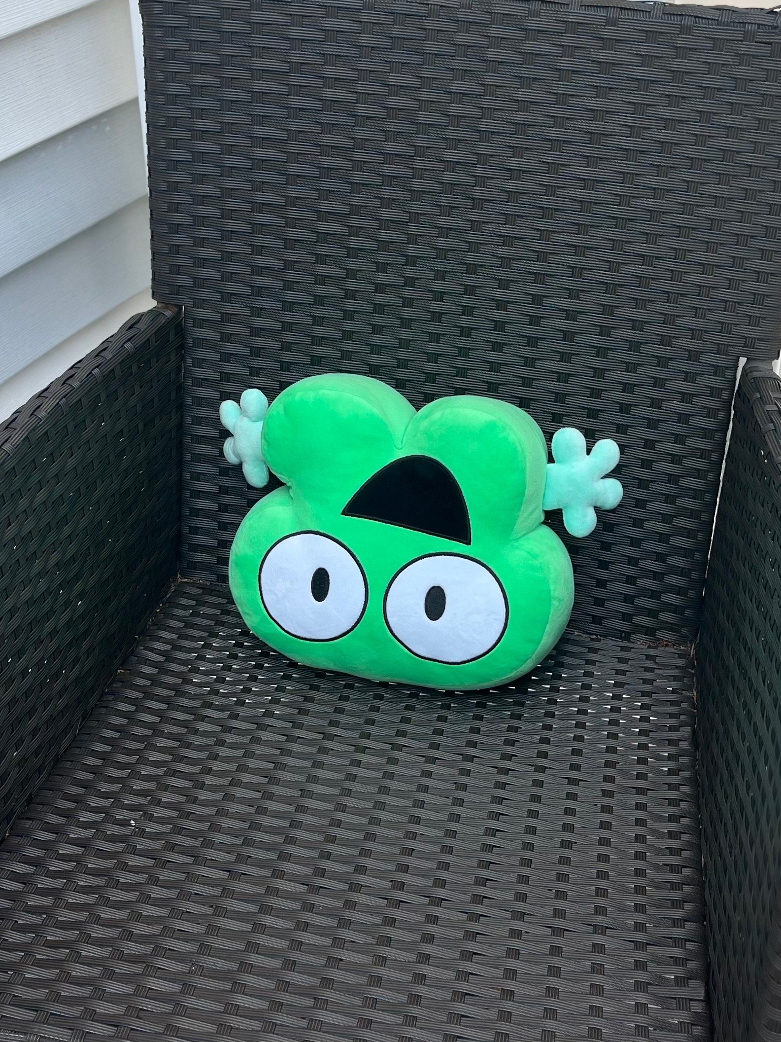 Official Pi Plushie product image (4)