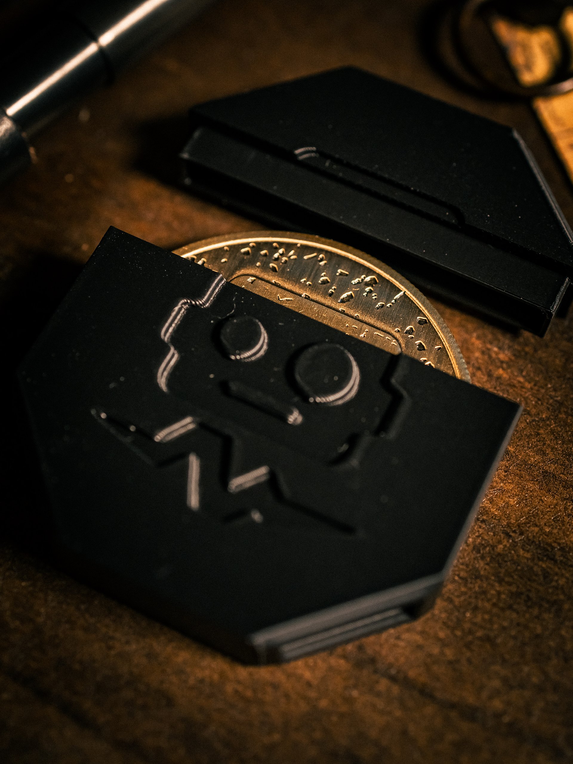 Signal Artifact Coin / Field Issue | Transmission 01 product image (7)