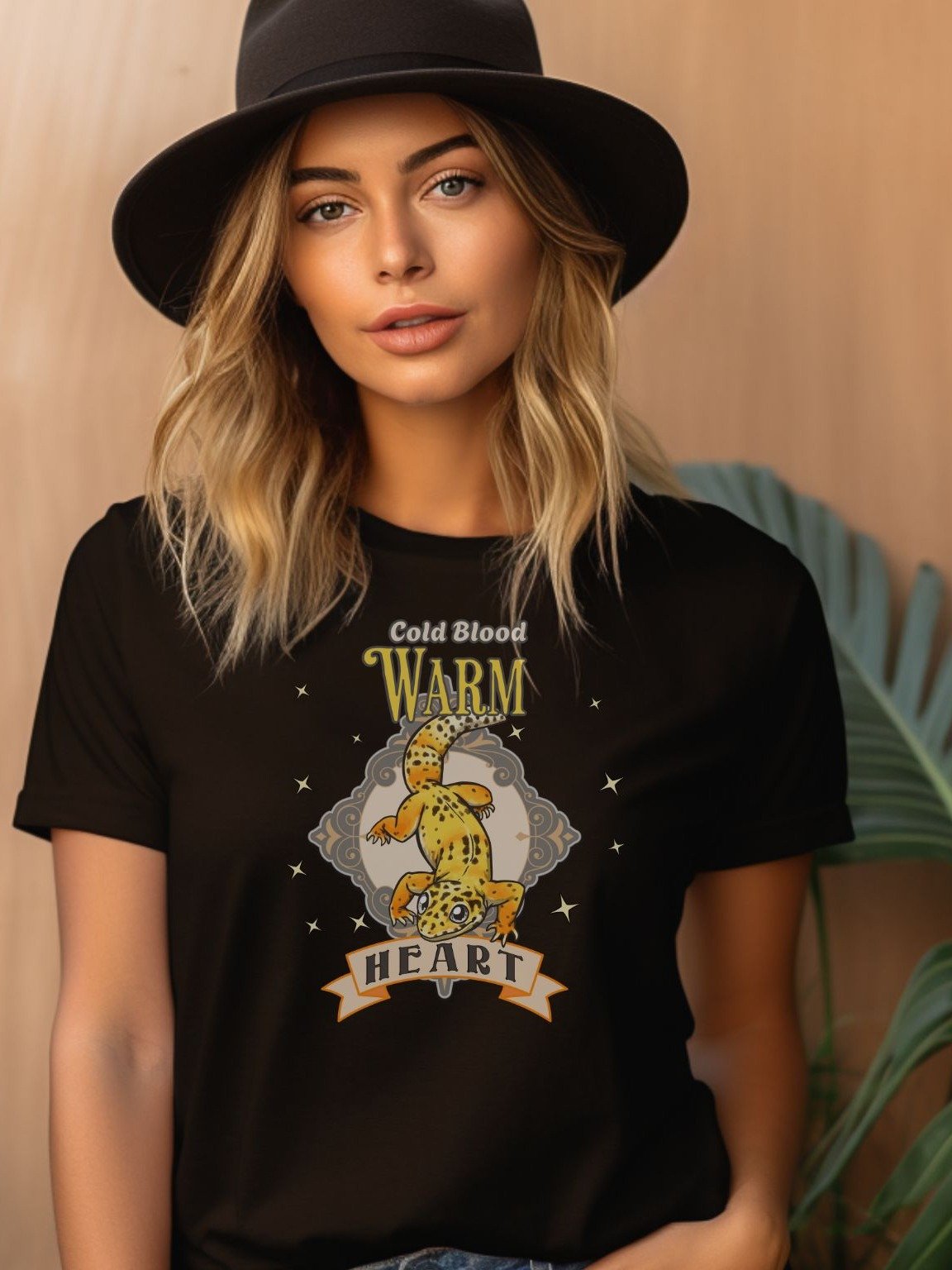 Cold Blood, Warm Heart Women's Leopard Gecko Shirt product image (2)