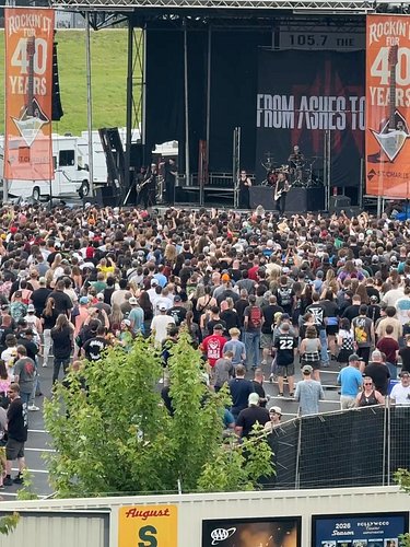 About to be along ass day! #pointfest #fromashestonew #magnoliapark #concerts #staind