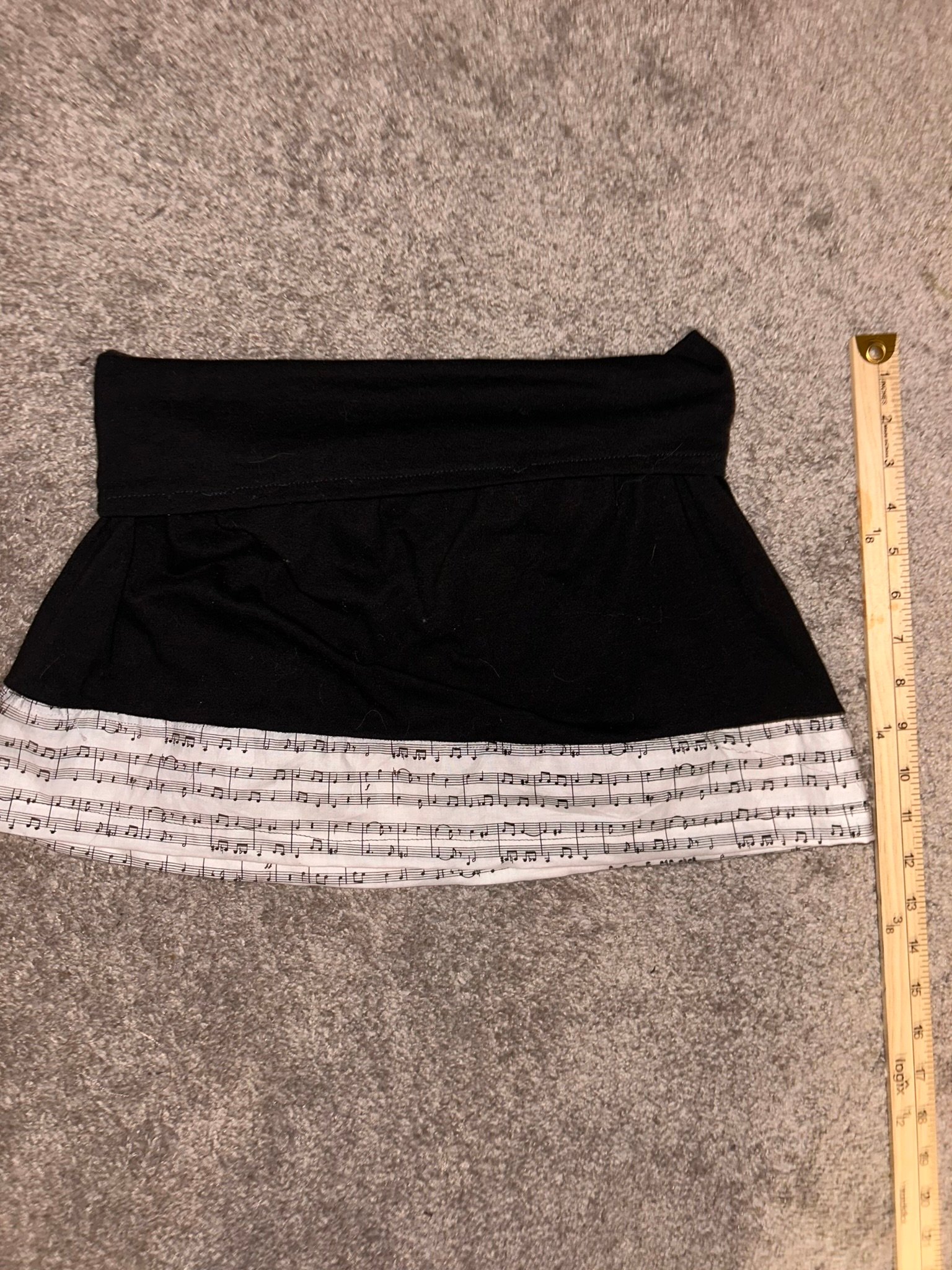 Black stretchy skirt with music note trim product image (6)