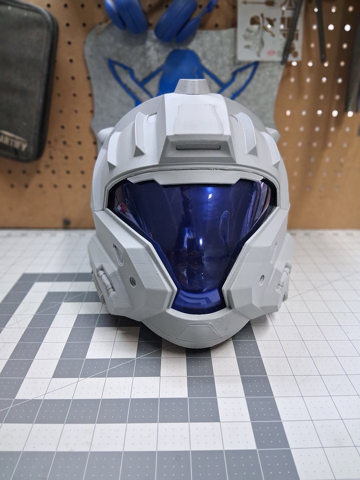 Reach CQB Helmet life size Raw 3D Printed Assembled helmet+visor product image (2)