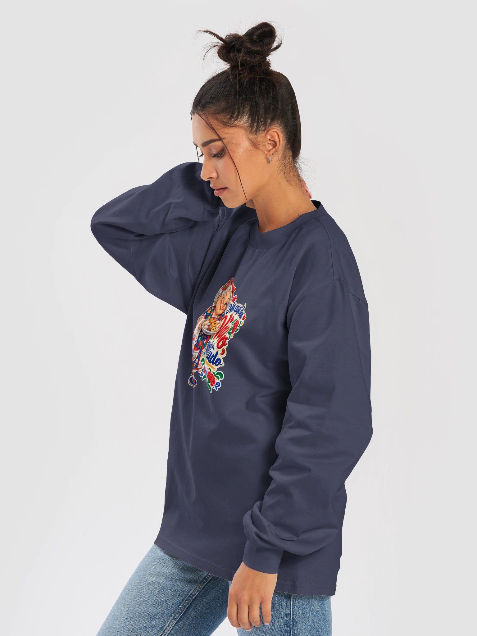 Na Casa da Vavó, Vale Tudo! – Funny Portuguese Grandma Long-Sleeve Shirt product image (7)