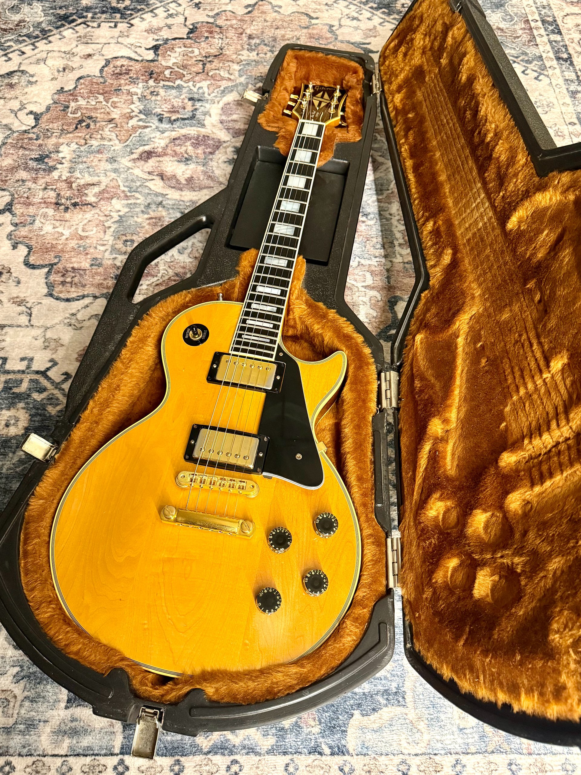 1982 Gibson Les Paul Custom "BLONDE BEAUTY" Natural Finish + GOLD Plush Chainsaw Case product image (5)
