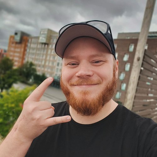 Elämäni ehkä paras typerä päätös luopua vakkarisopparista Helsingin Kaupungin nuorisopalvelun pelitoiminnassa ja ryhtyä täysp...