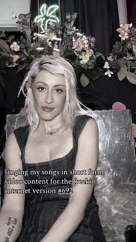 yeah that’s me alright existing and doing the thingy when we live in hell anyway love u  #chingalamigra