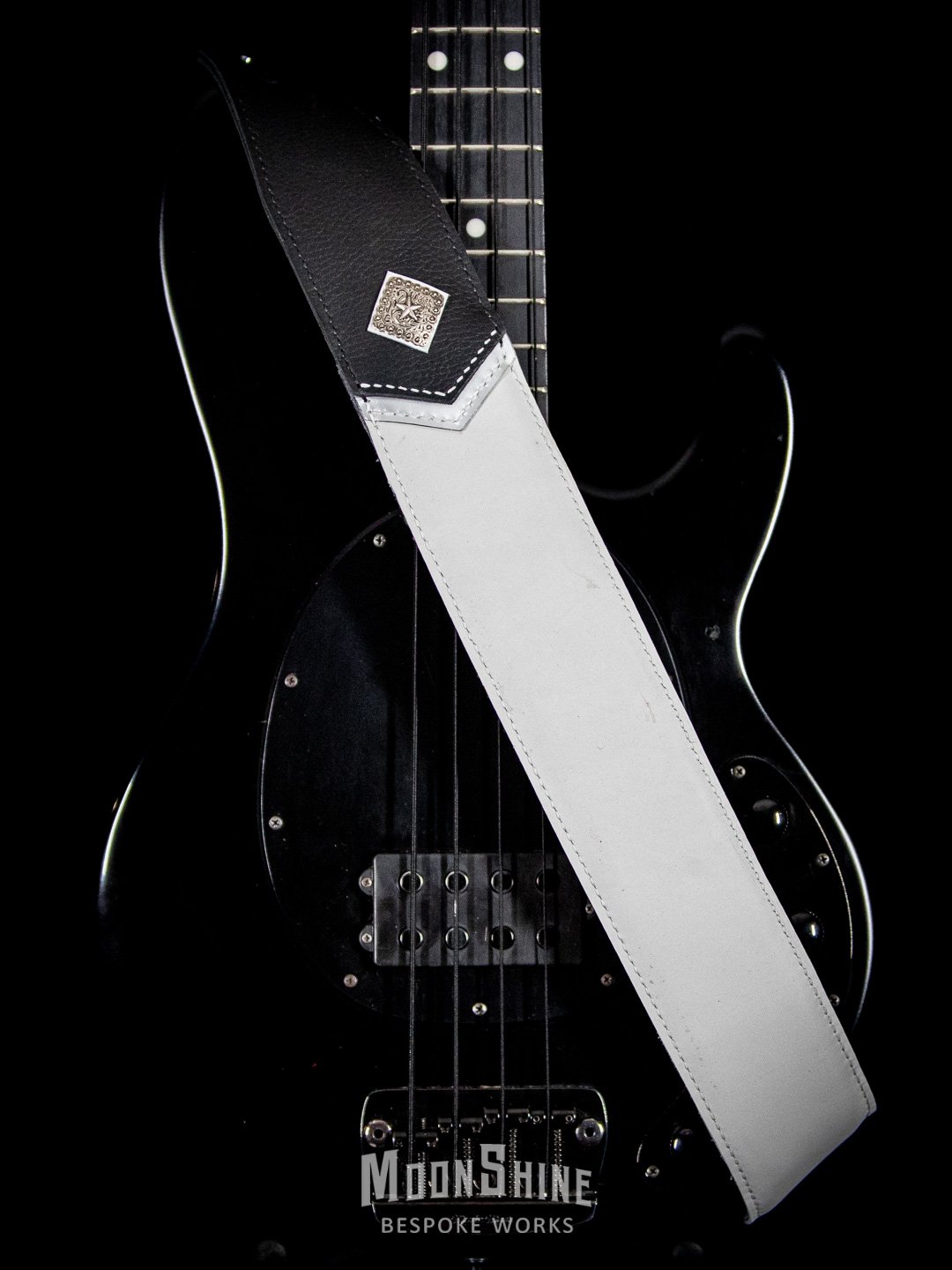 White Chevron Padded Guitar Strap product image (3)