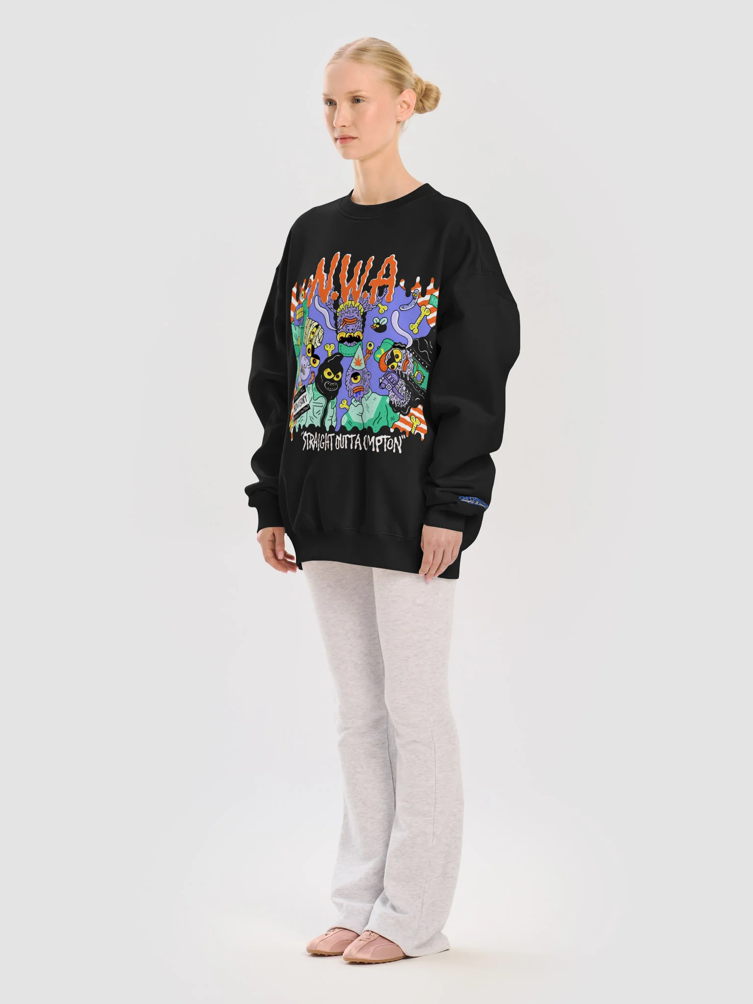Chaotic Alien Graphic Crewneck product image (19)
